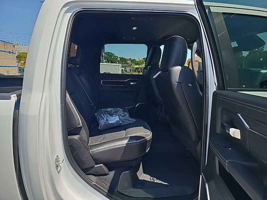 2025 RAM 2500 Laramie - Photo 16