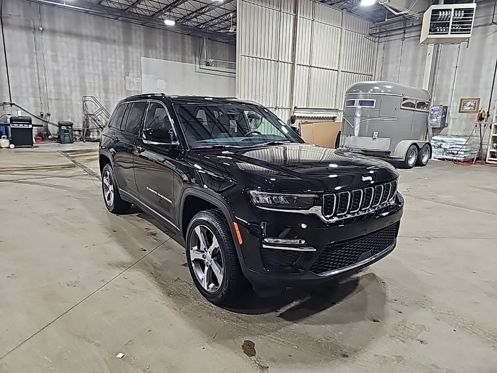 New 2025 Jeep Grand Cherokee LIMITED 4X4 Sport Utility