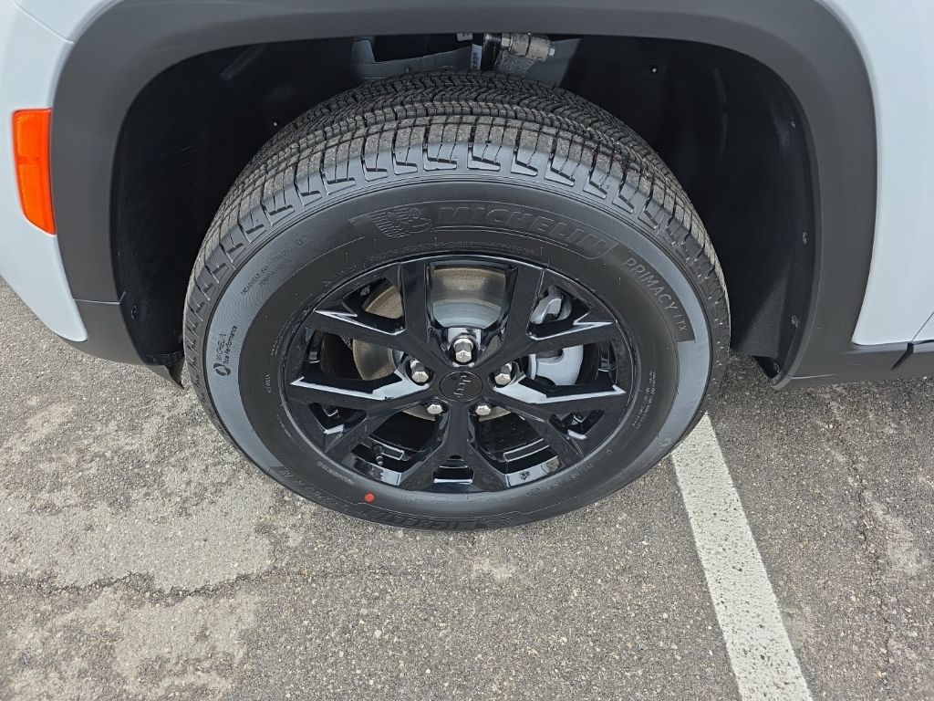 2026 Jeep Grand Cherokee Laredo - Photo 10