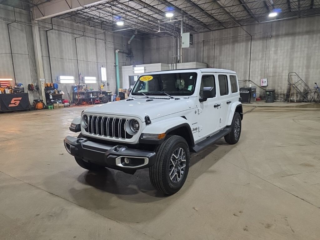 Used 2024 Jeep Wrangler Sahara SUV