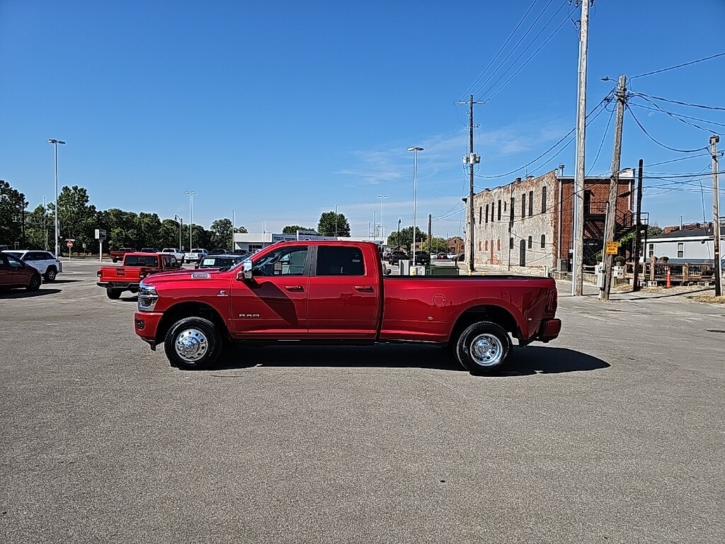 2026 Ram 3500 Laramie photo 4