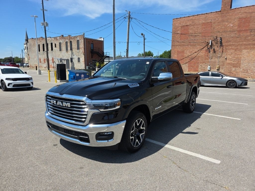 New 2026 Ram 1500 LARAMIE CREW CAB 4X4 5'7 BOX Pickup