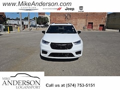 2026 Chrysler Pacifica LIMITED Passenger Van