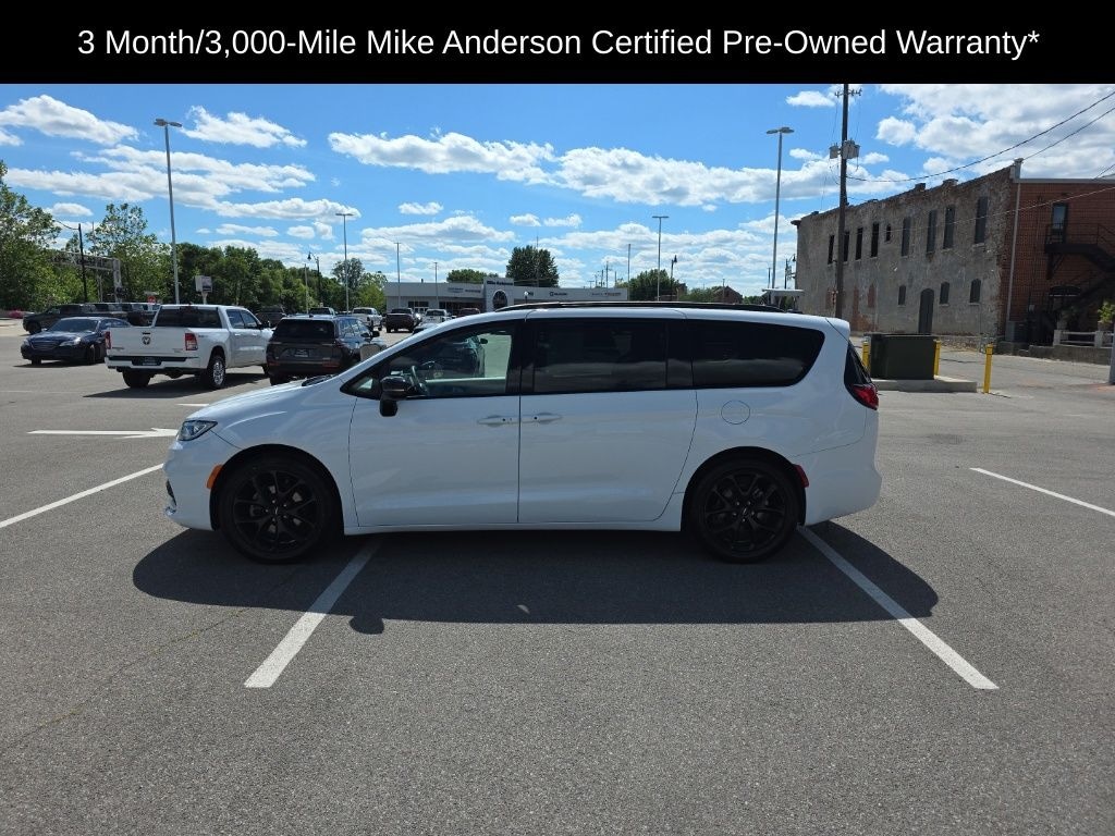 Used 2025 Chrysler Pacifica Limited Van Passenger Van