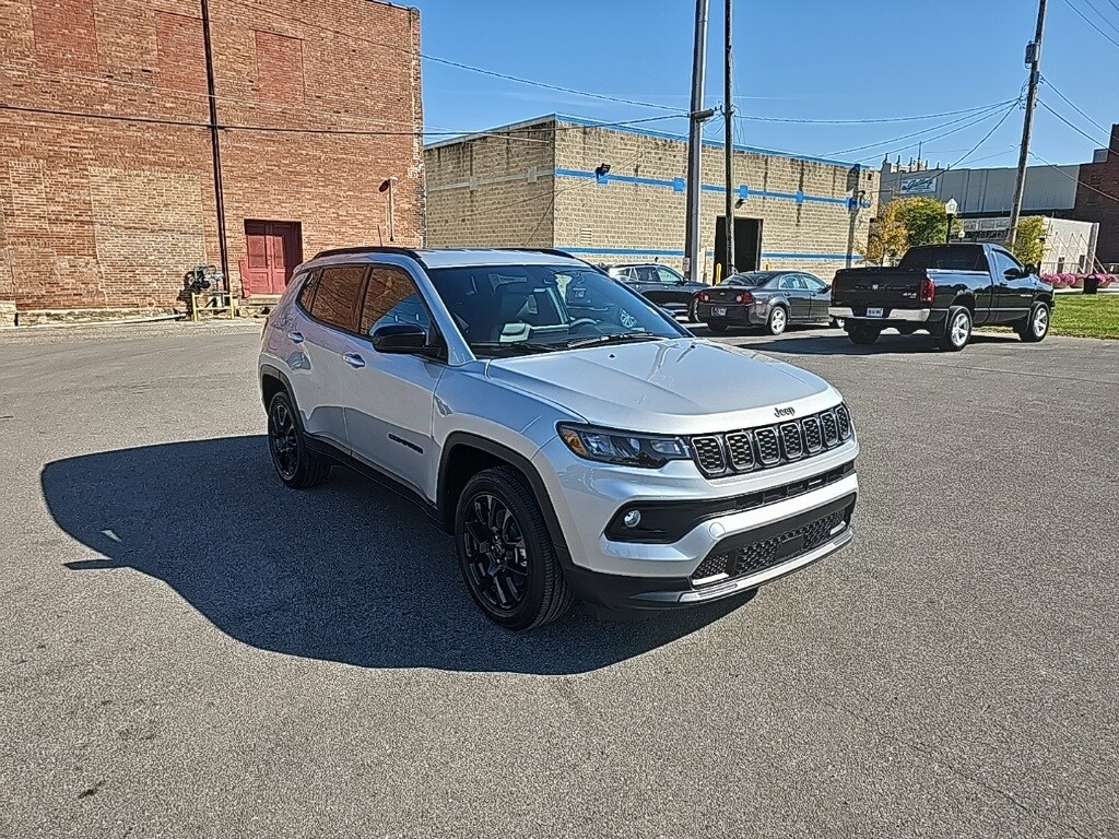 2025 Jeep Compass Latitude Altitude Special Edition photo 3