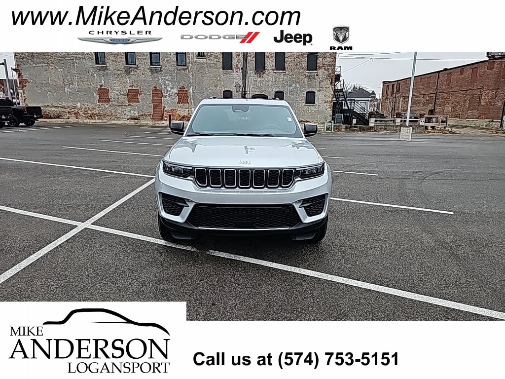 2025 Jeep Grand Cherokee Laredo's photo