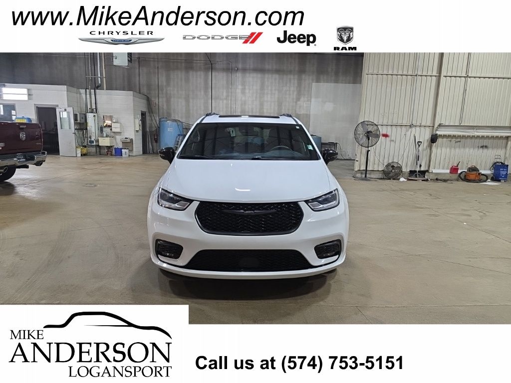 Used 2024 Chrysler Pacifica Touring L Van Passenger Van