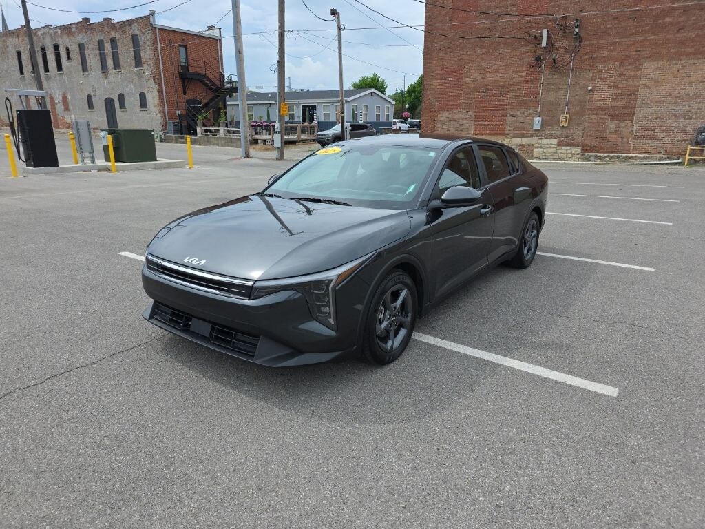 Used 2025 Kia K4 LXS Sedan