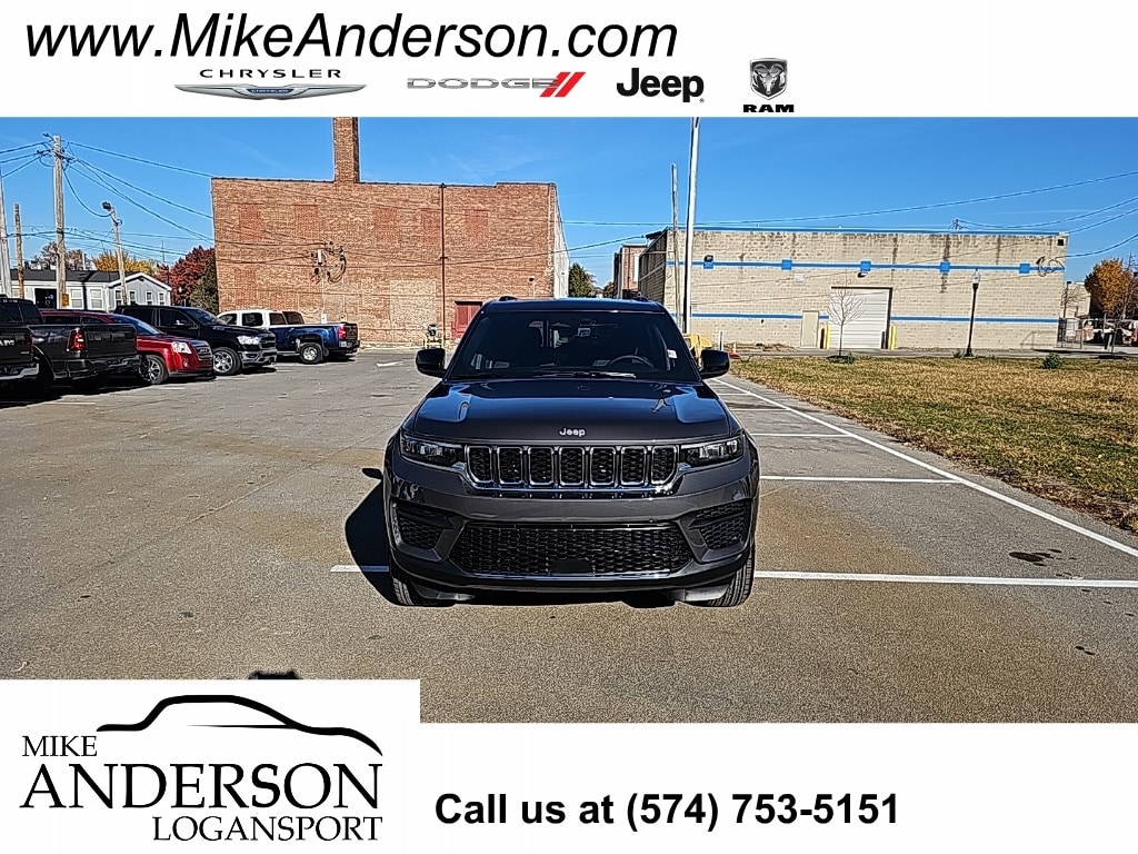 2025 Jeep Grand Cherokee Laredo's photo