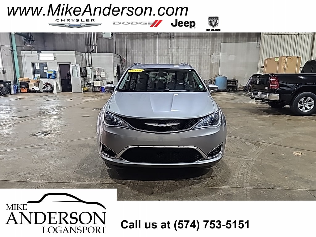 2019 Chrysler Pacifica Van Passenger Van 