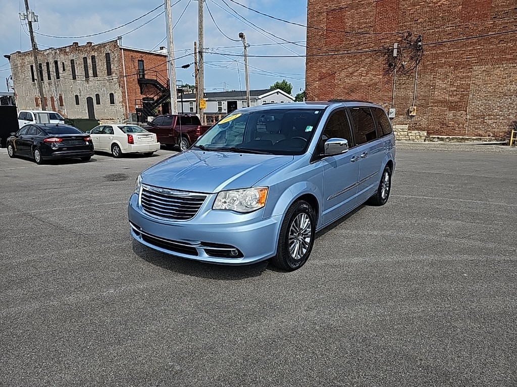 Used 2013 Chrysler Town & Country Touring-L with VIN 2C4RC1CG8DR818195 for sale in Logansport, IN