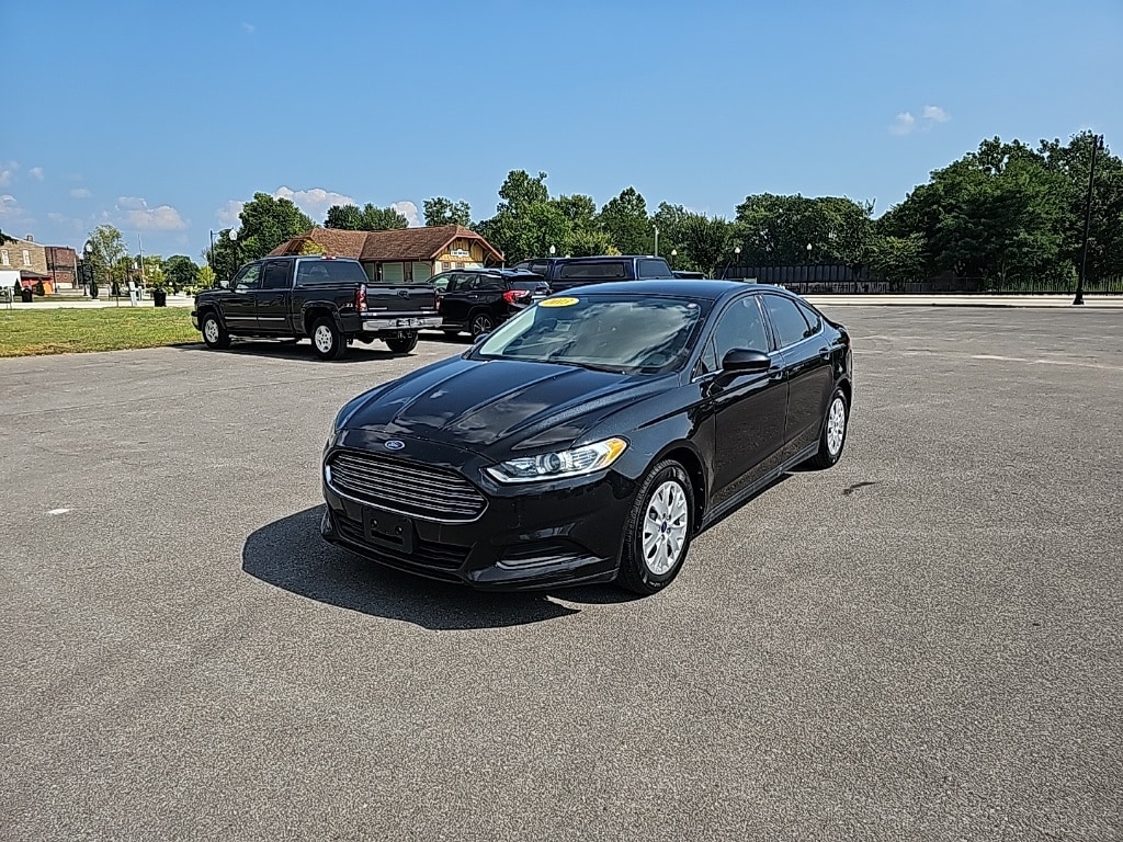 Used 2013 Ford Fusion S with VIN 3FA6P0G77DR135898 for sale in Logansport, IN