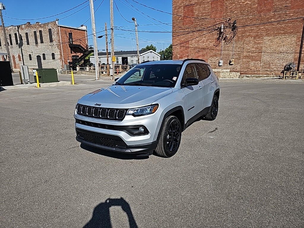 2025 Jeep Compass Latitude Altitude Special Edition photo 2