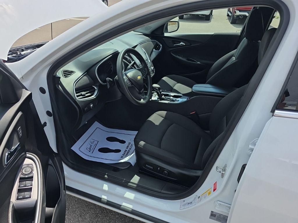 2024 Chevrolet Malibu 1LT - Photo 15