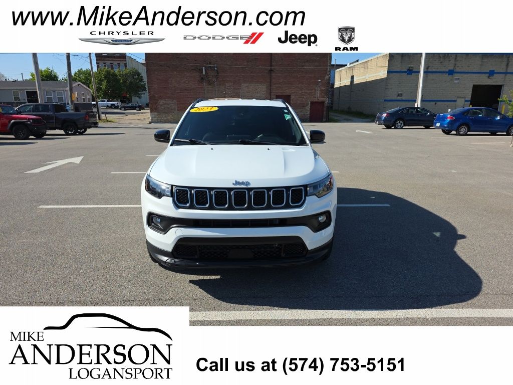 2023 Jeep Compass Latitude Lux 4X4's photo
