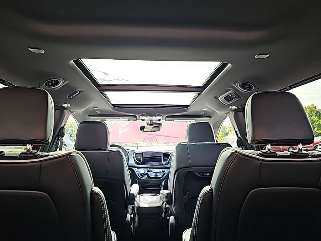 2026 Chrysler Pacifica Limited - Photo 19