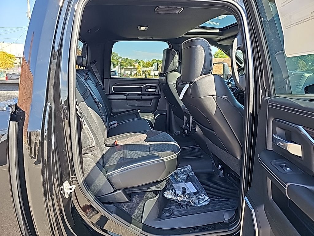 2026 RAM 2500 Laramie - Photo 16