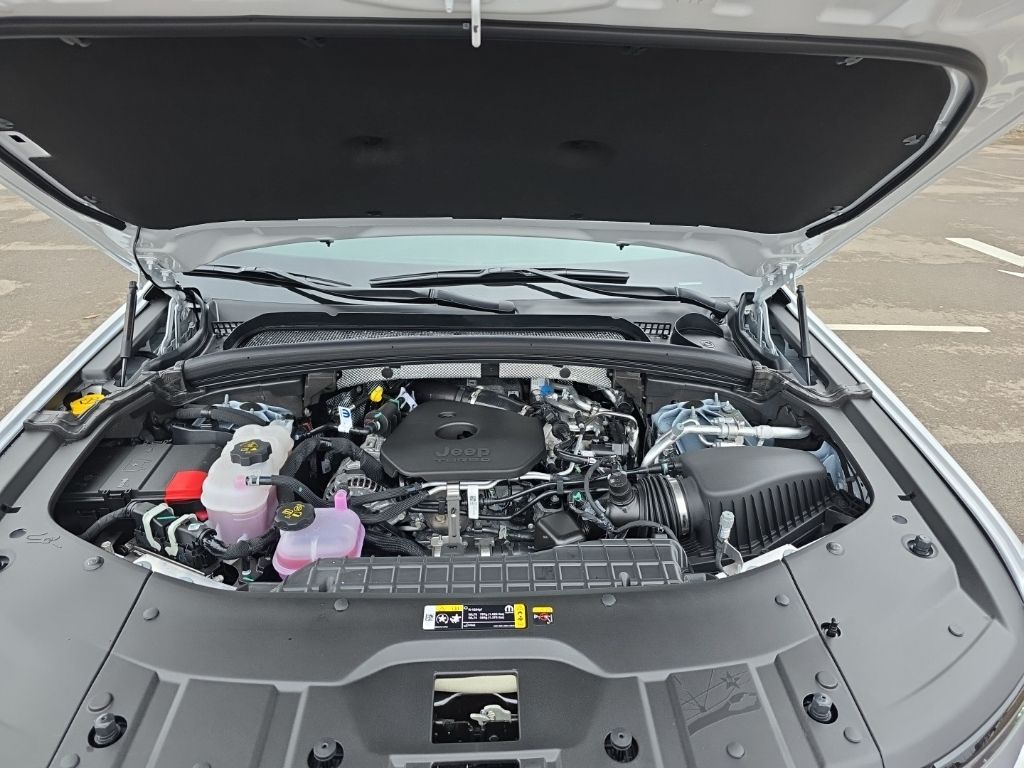 2026 Jeep Grand Cherokee Laredo - Photo 9