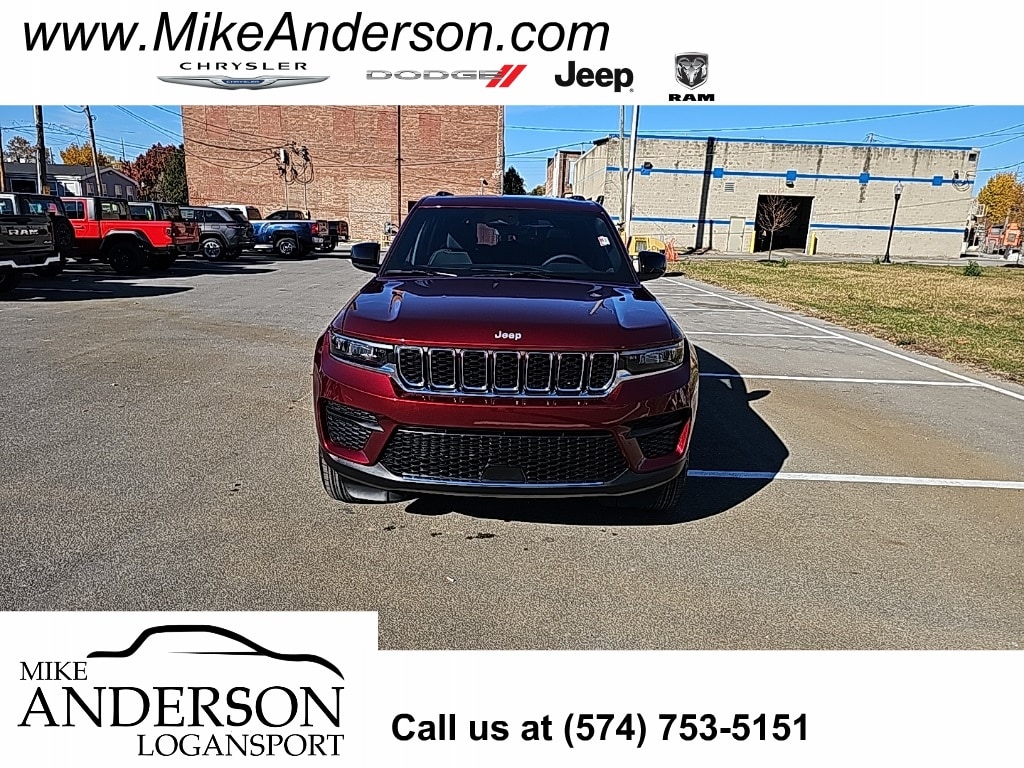 2025 Jeep Grand Cherokee Laredo's photo