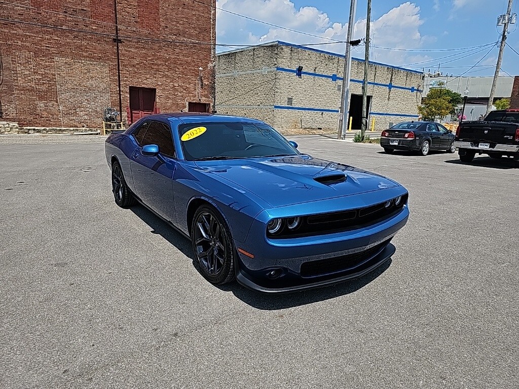 2022 Dodge Challenger GT photo 3