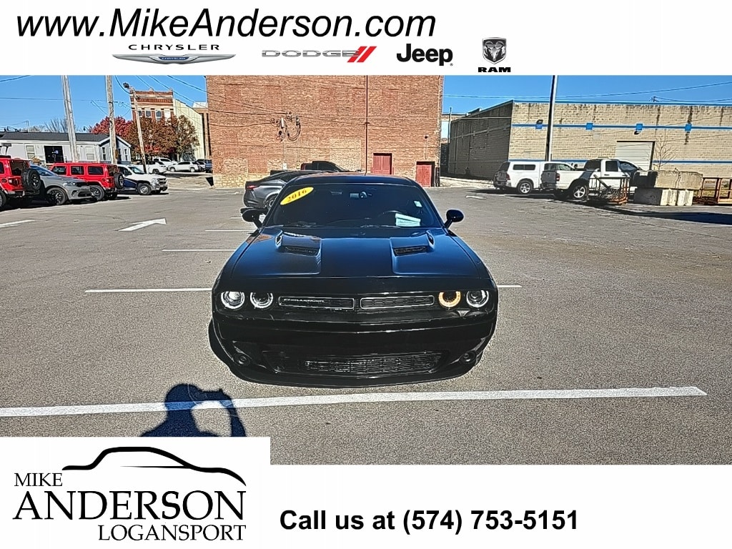 2016 Dodge Challenger SXT