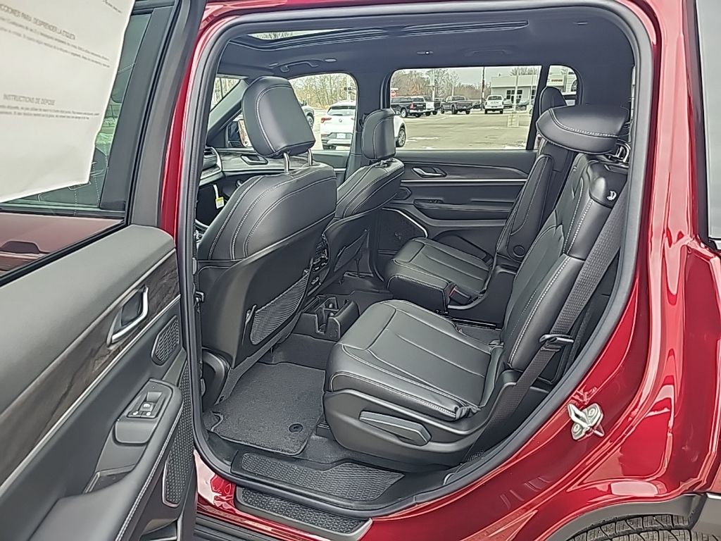 2025 Jeep Grand Cherokee L Limited - Photo 13
