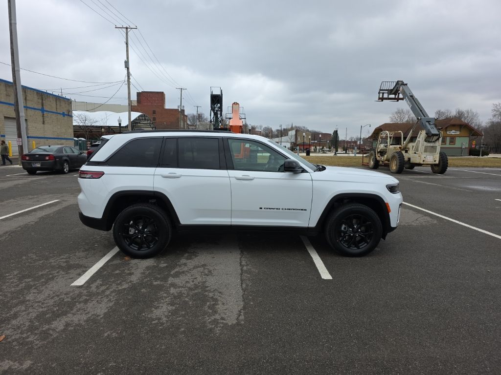 2026 Jeep Grand Cherokee Laredo - Photo 7