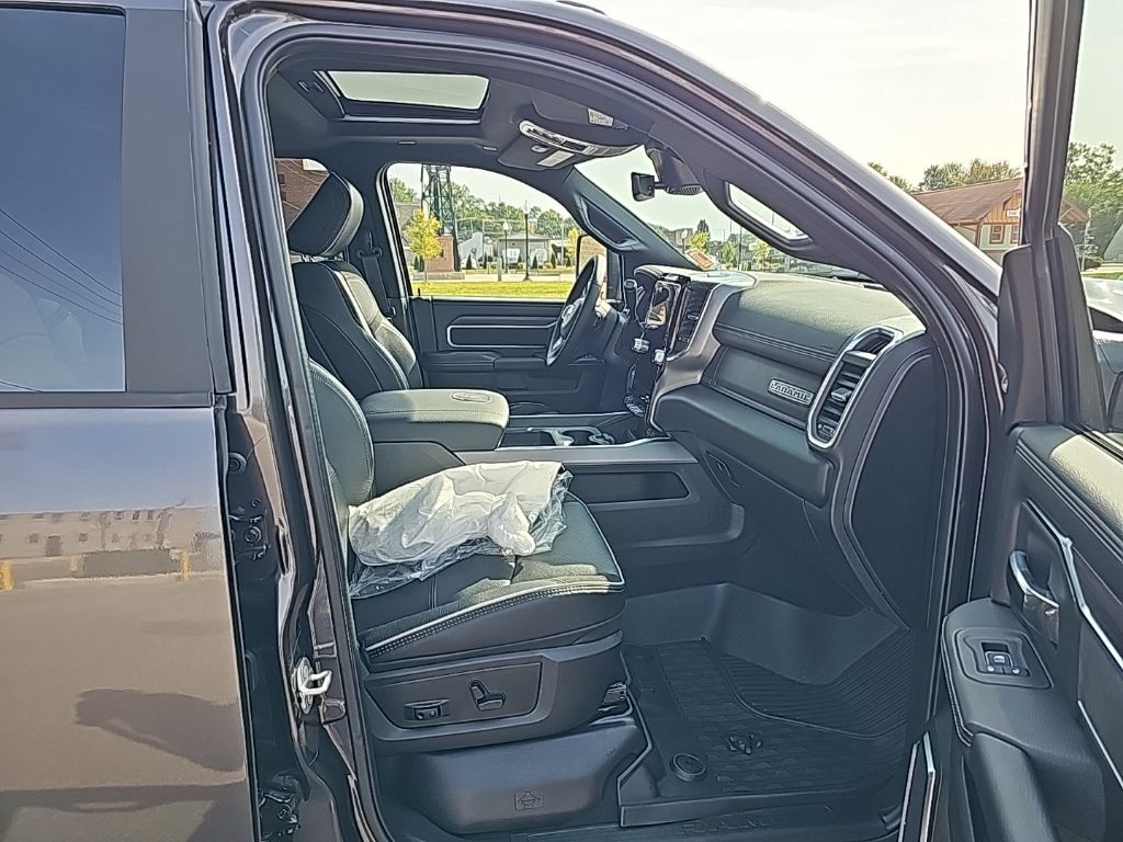 2026 RAM 2500 Laramie - Photo 15