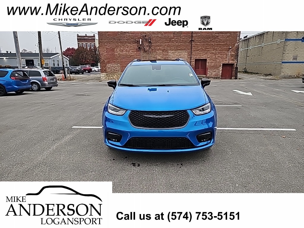 2026 Chrysler Pacifica Passenger Van 