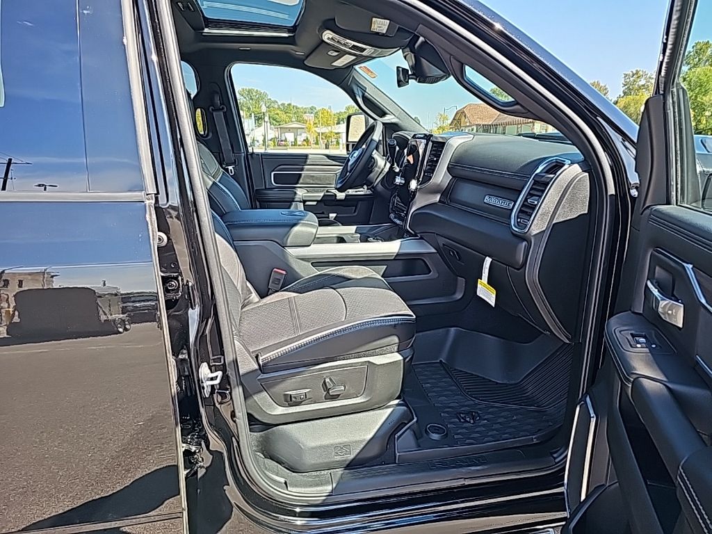 2026 RAM 2500 Laramie - Photo 15