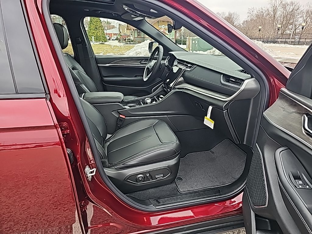 2025 Jeep Grand Cherokee L Limited - Photo 15