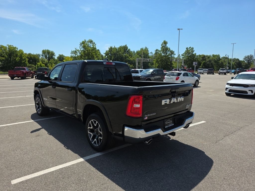 New 2026 Ram 1500 LARAMIE CREW CAB 4X4 5'7 BOX Pickup