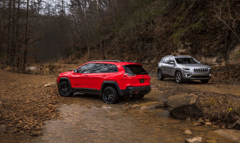 2022 Jeep Cherokee Parked in Stream 2