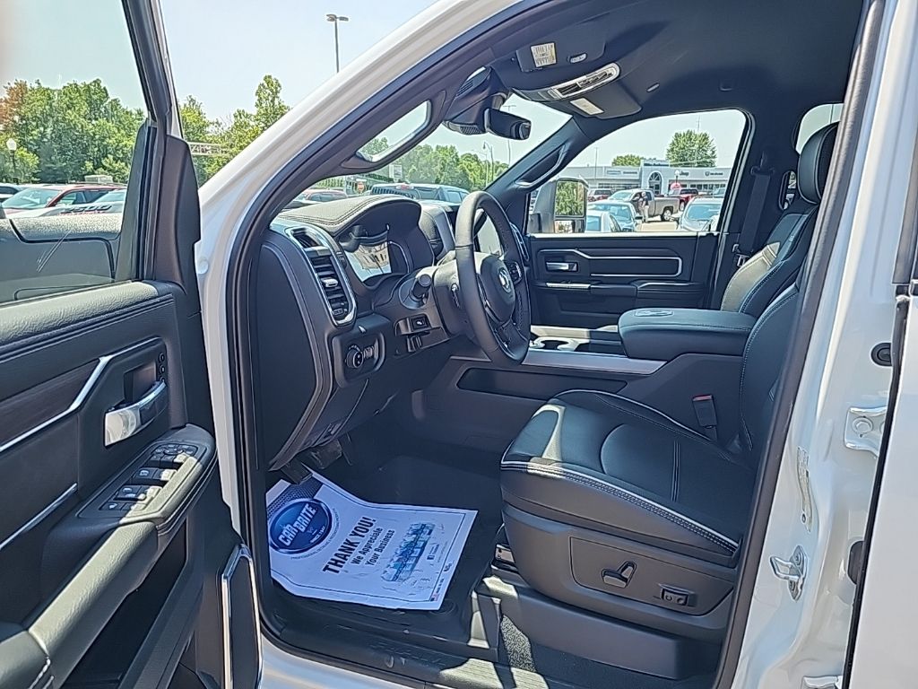 2025 RAM 2500 Laramie - Photo 12