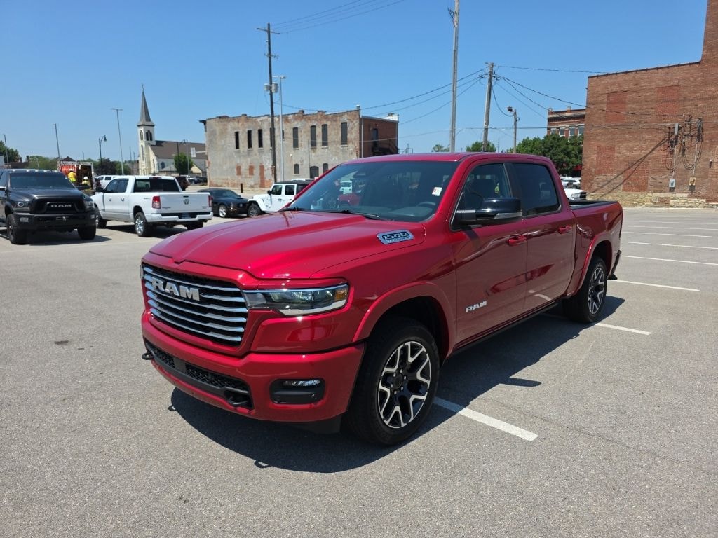 New 2026 Ram 1500 LARAMIE CREW CAB 4X4 5'7 BOX Pickup