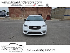 2026 Chrysler Pacifica SELECT Passenger Van