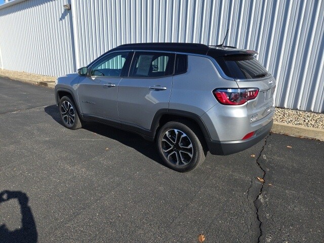 2022 Jeep Compass Limited photo 3