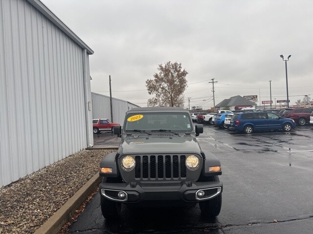 2023 Jeep Gladiator Sport photo 2