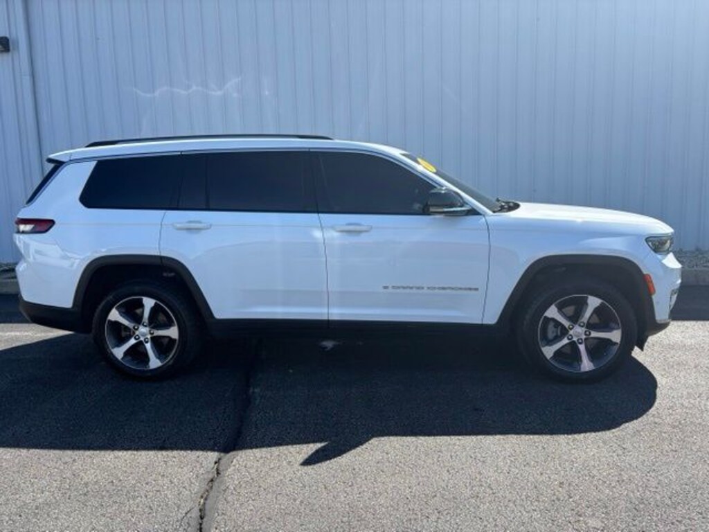 Used 2023 Jeep Grand Cherokee Limited SUV