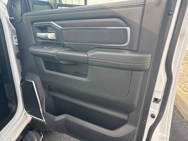 2026 RAM 2500 Laramie - Photo 14