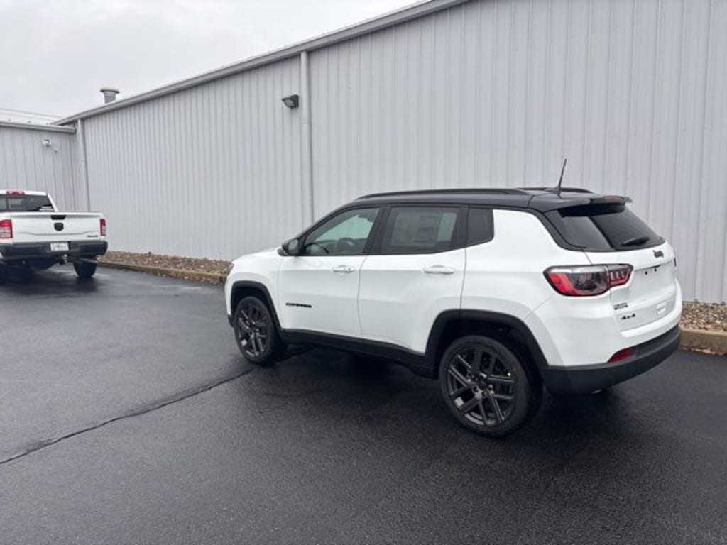 New 2026 Jeep Compass LIMITED ALTITUDE 4X4 Sport Utility