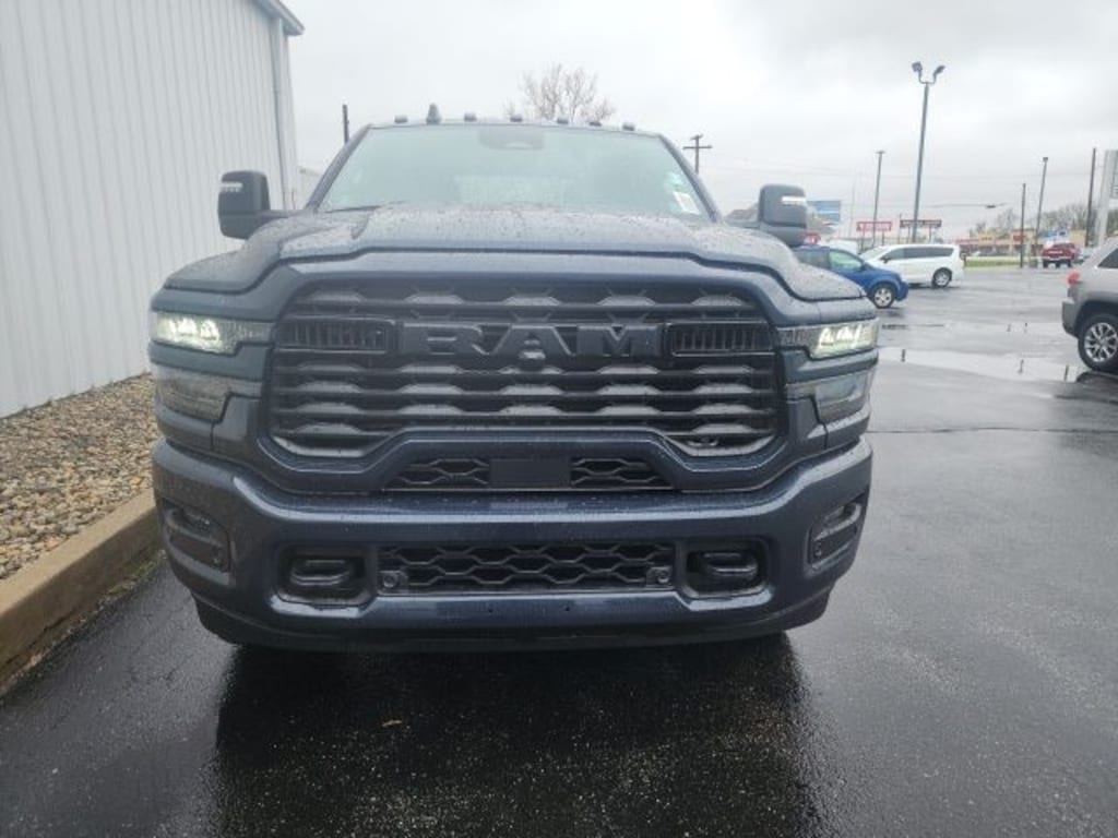 New 2026 Ram 2500 BIG HORN CREW CAB 4X4 6'4 BOX Pickup