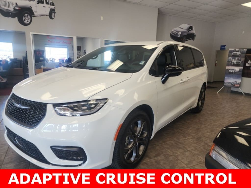 New 2026 Chrysler Pacifica SELECT Passenger Van