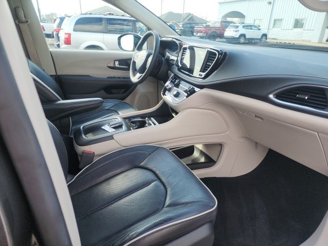 2023 Chrysler Pacifica Limited - Photo 17
