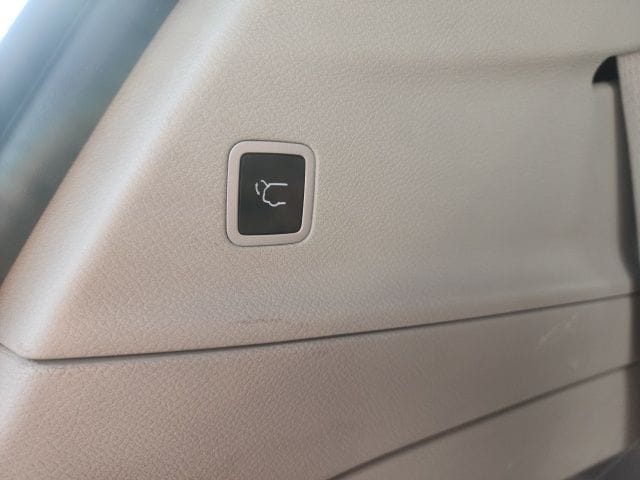 2023 Chrysler Pacifica Limited - Photo 9