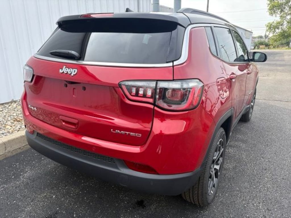 New 2026 Jeep Compass LIMITED 4X4 Sport Utility