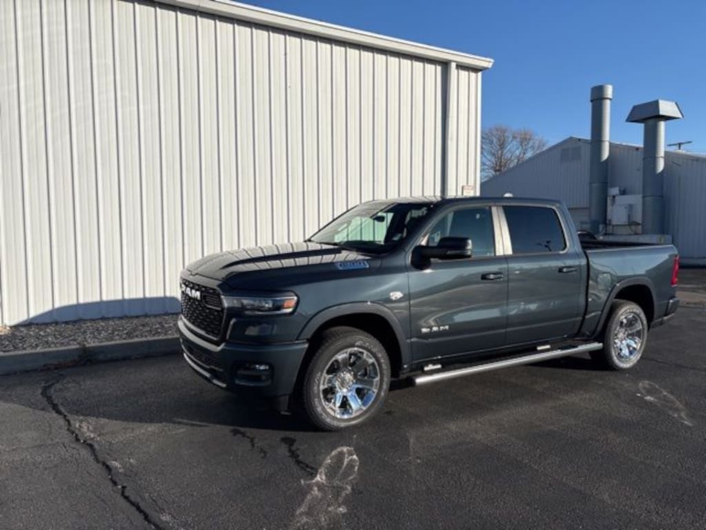 New 2026 Ram 1500 BIG HORN CREW CAB 4X4 5'7 BOX Pickup