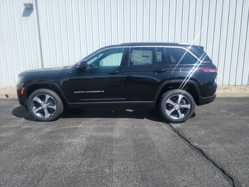 New 2026 Jeep Grand Cherokee LIMITED 4X4 Sport Utility