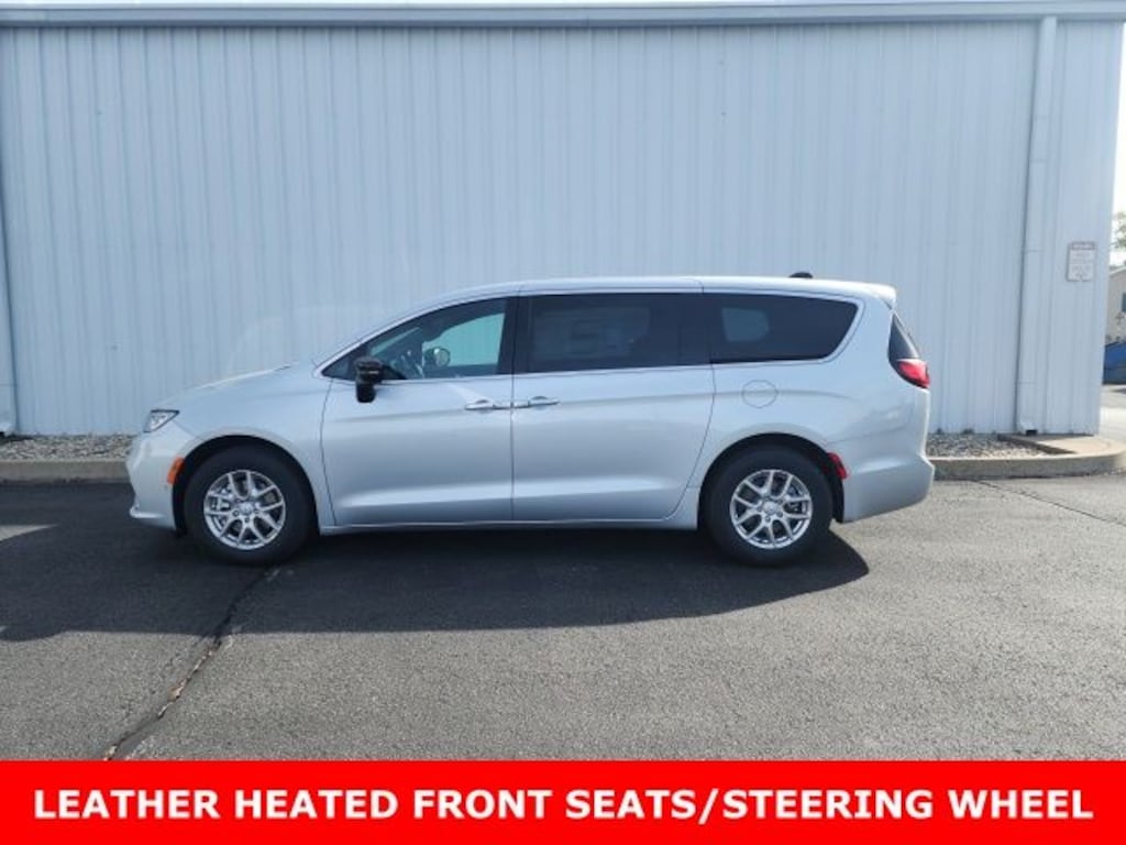 New 2026 Chrysler Pacifica SELECT Passenger Van