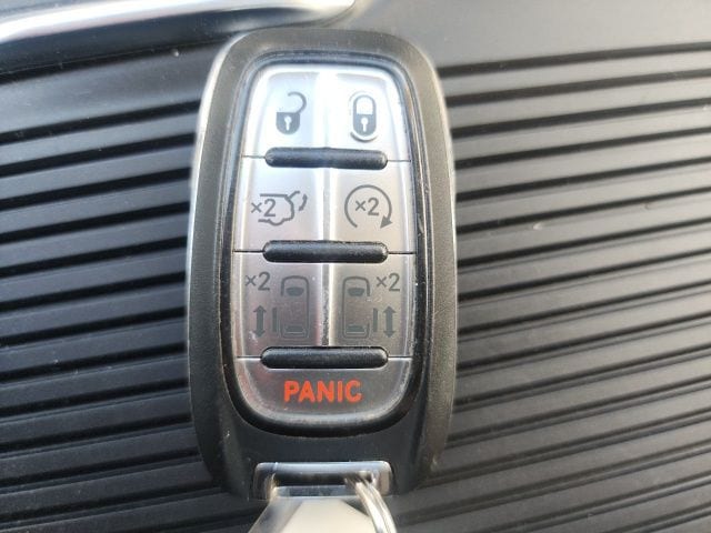2023 Chrysler Pacifica Limited - Photo 32